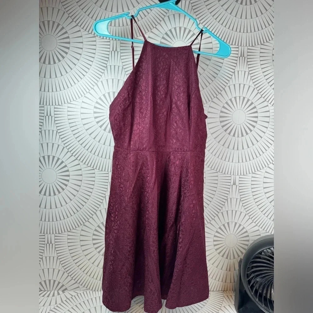 Windsor Women’s‎ Burgundy Mini Lace Dress Large